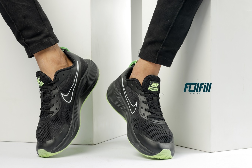 Nike zoom on sale black green